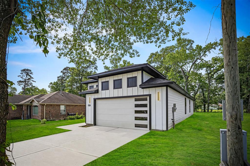 316 E Oakdale Street, Dayton, Texas image 3