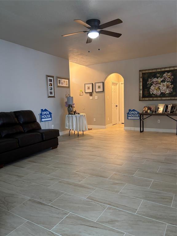 7415 Bering Landing Drive, Cypress, Texas image 3