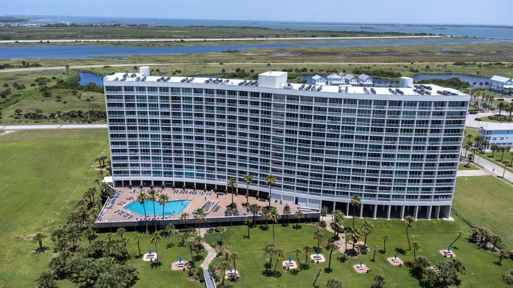 1401 E Beach Drive 903