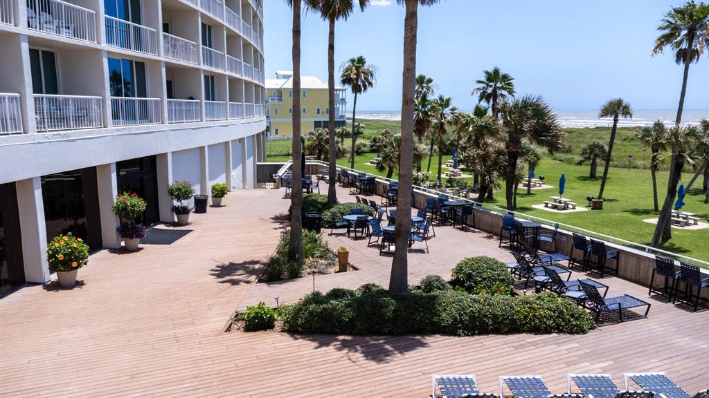 1401 E Beach Drive 903