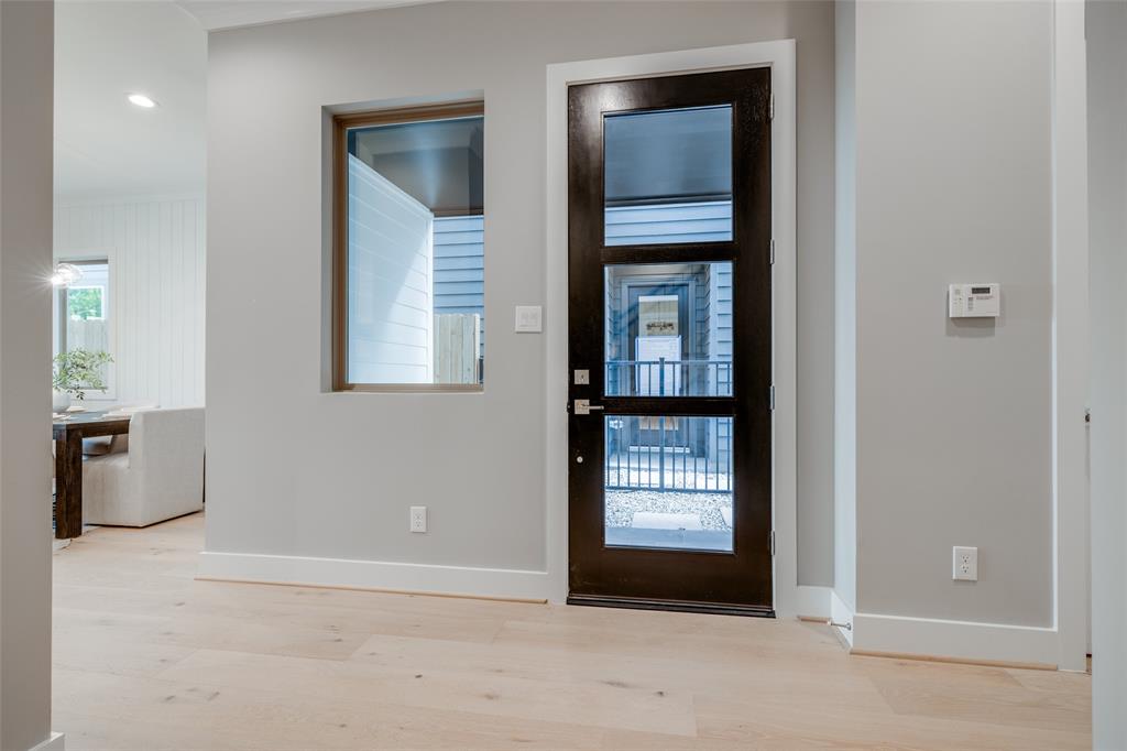 612 W Clay Street, Houston, Texas image 5