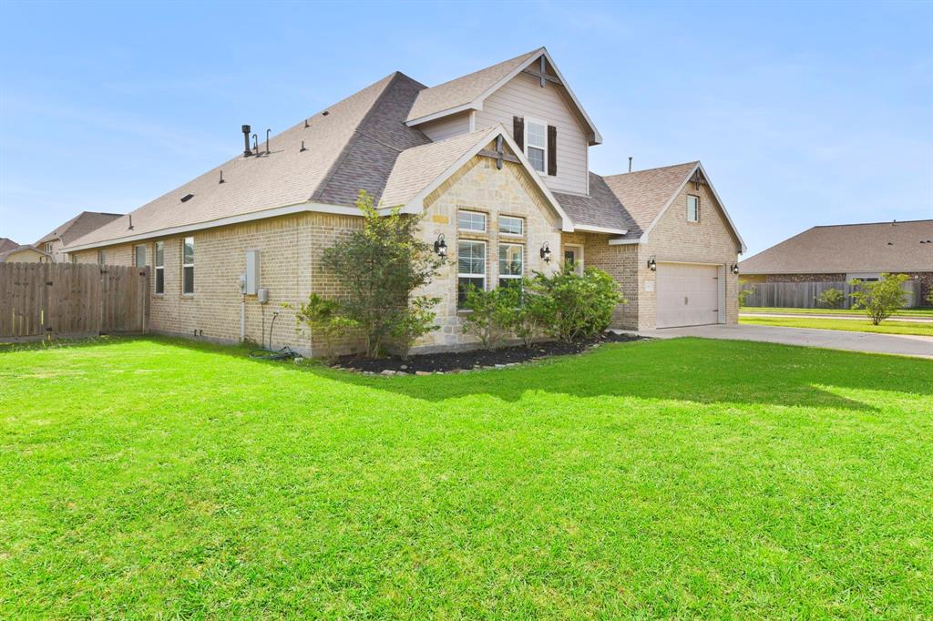 202 Rio Grande Drive, Baytown, Texas image 4
