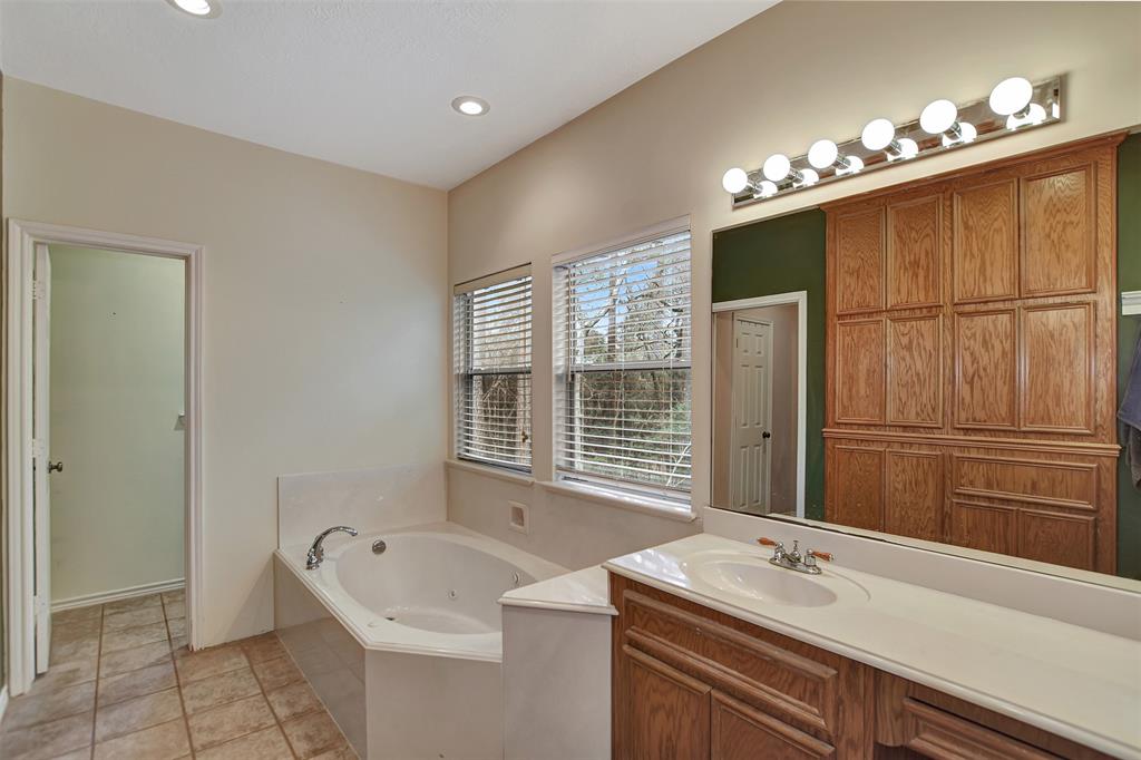 28011 Walnut Creek Court, Magnolia, Texas image 25