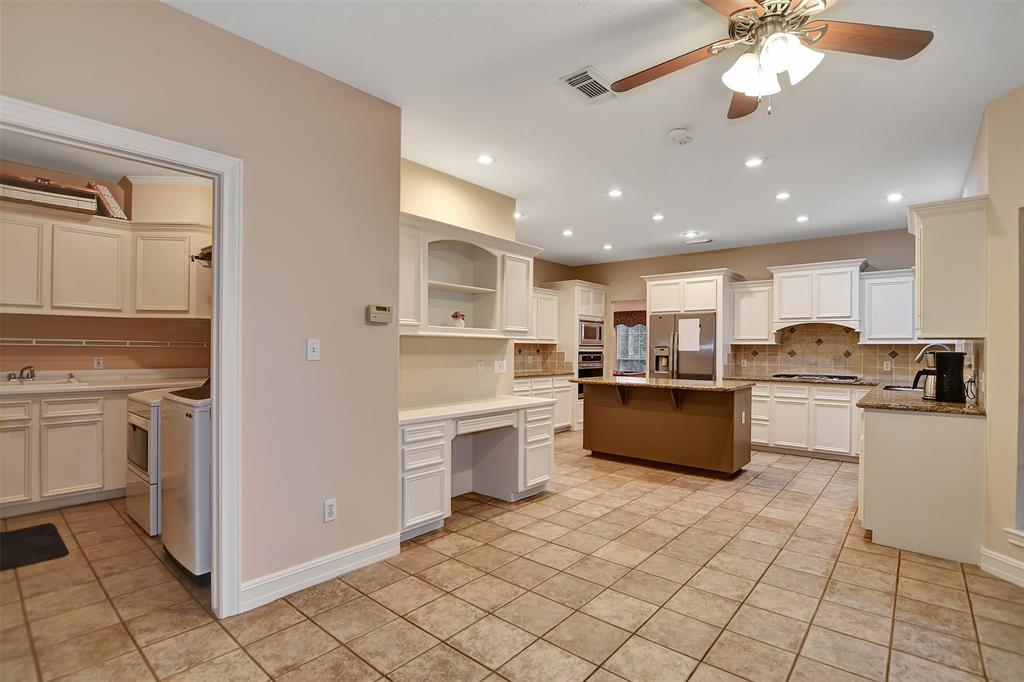 28011 Walnut Creek Court, Magnolia, Texas image 11