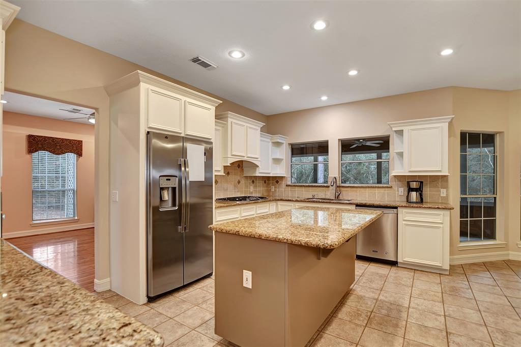28011 Walnut Creek Court, Magnolia, Texas image 6