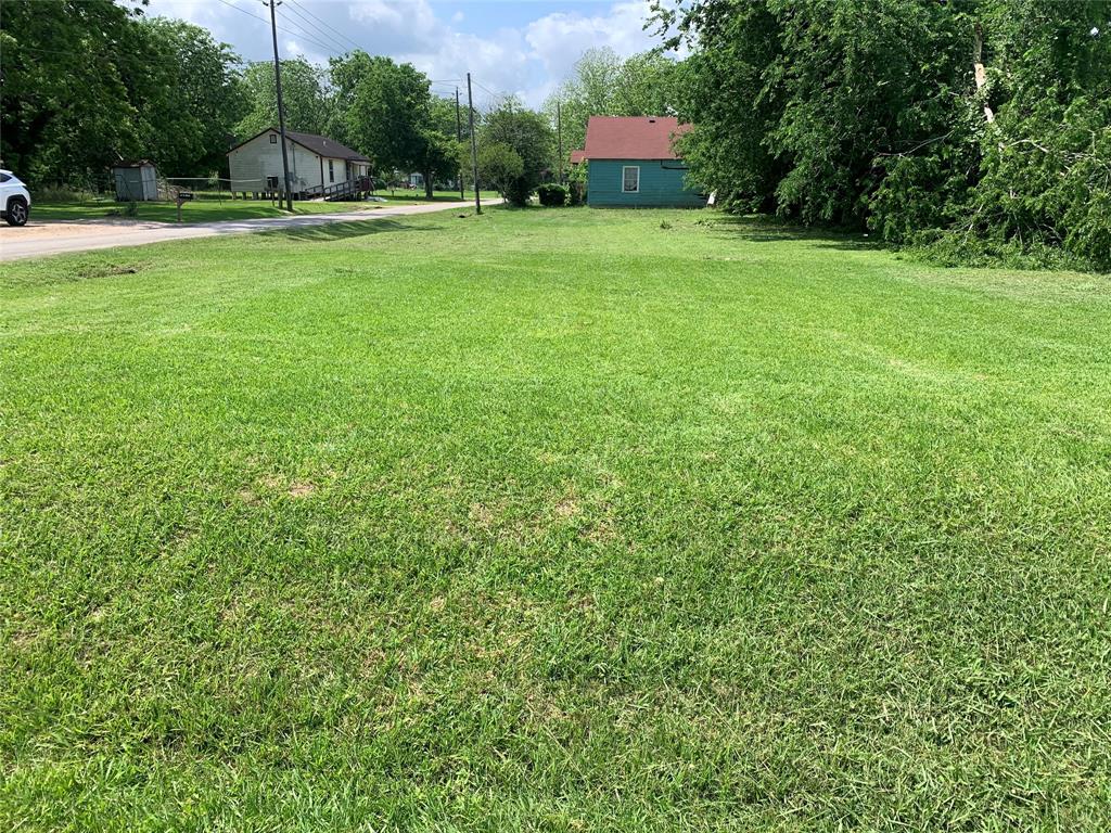 1403 Bailey Street, Wharton, Texas image 2
