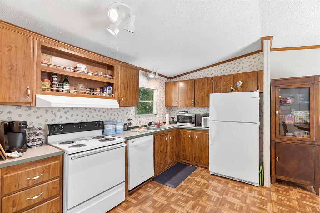 26298 Highway 105 W