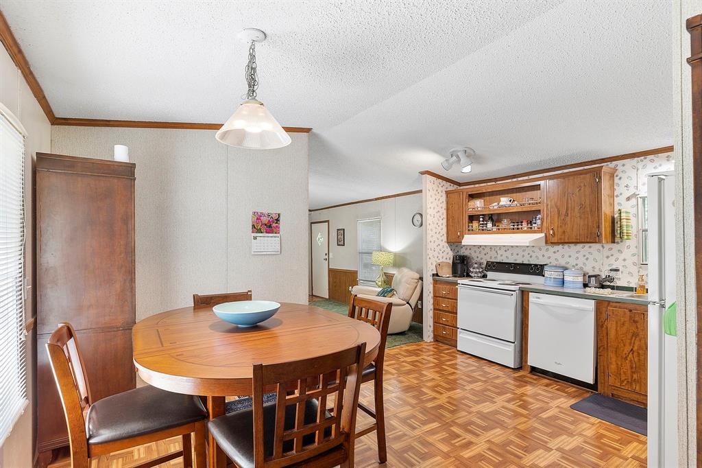 26298 Highway 105 W