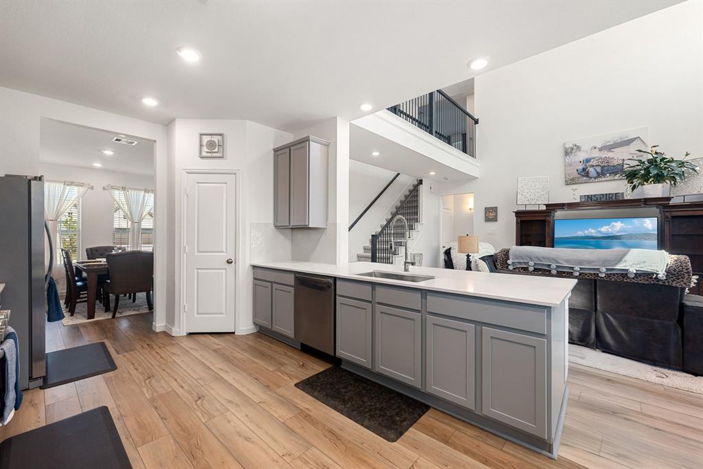 18204 Saffron Sun Street, Conroe, Texas image 10