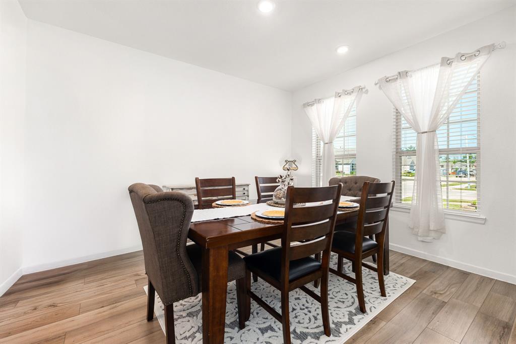 18204 Saffron Sun Street, Conroe, Texas image 14