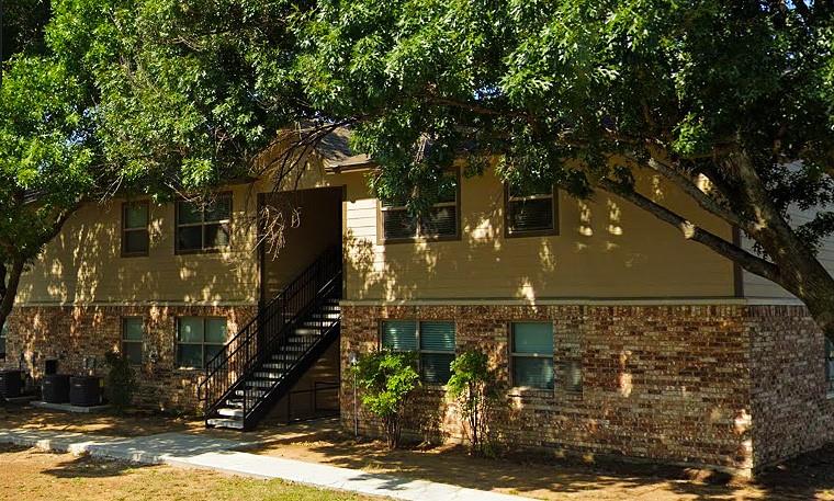 401 Shady Shores Rd