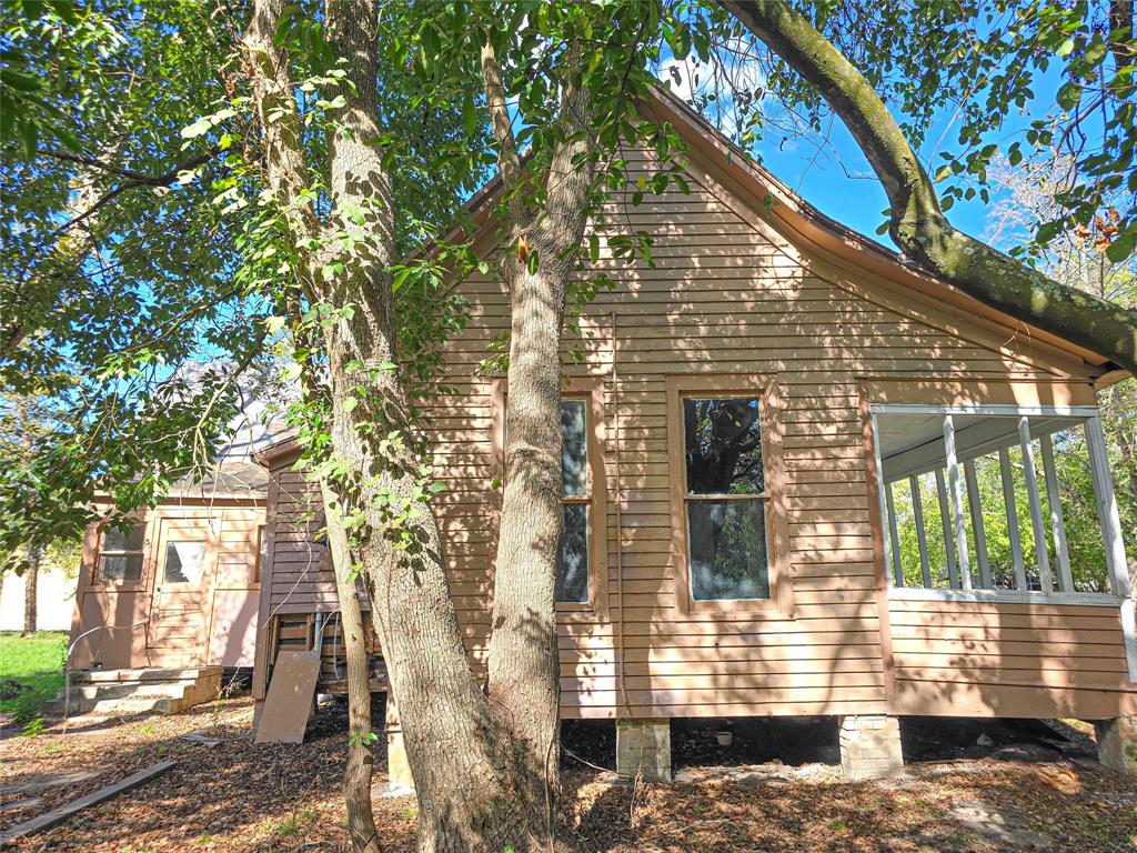 2816 Avenue G, Bay City, Texas image 4