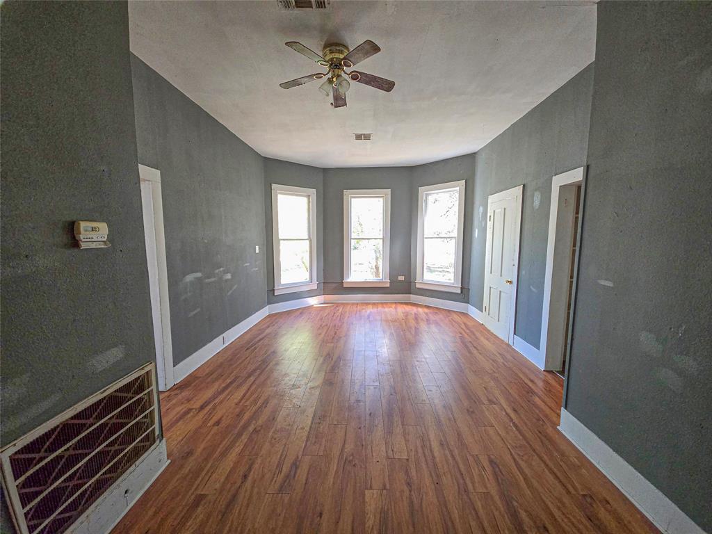 2816 Avenue G, Bay City, Texas image 11