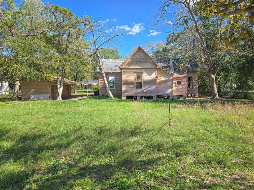 2816 Avenue G, Bay City, Texas image 3