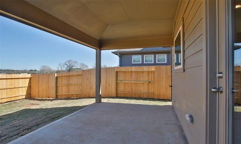 Single Family Residence in Pinehurst TX 4539 Pinehurst Trace Drive 37.jpg