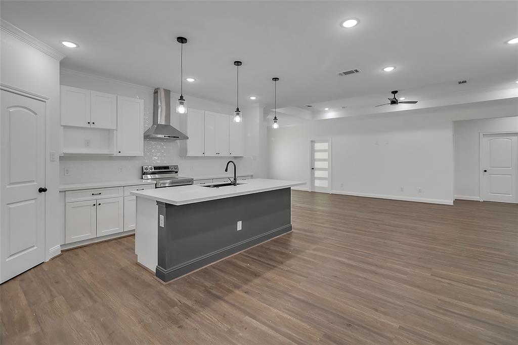 2114 Papoose Trail, Crosby, Texas image 13