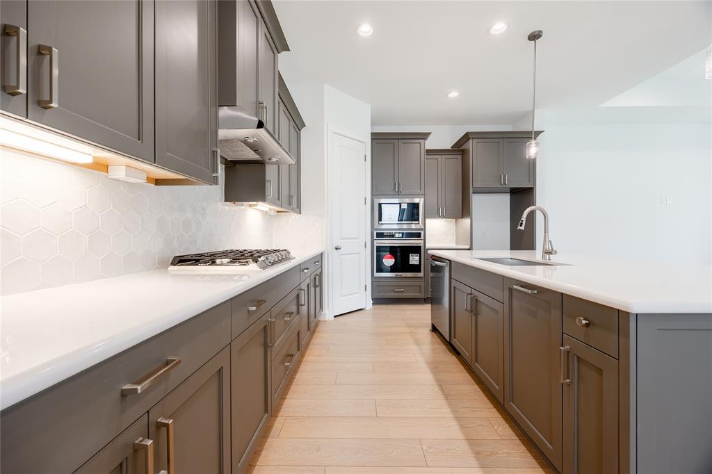 825 Coronado Terrace Lane