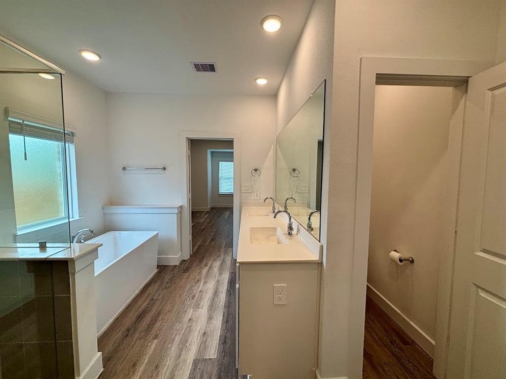 6014 Hazel Place Drive, Conroe, Texas image 21