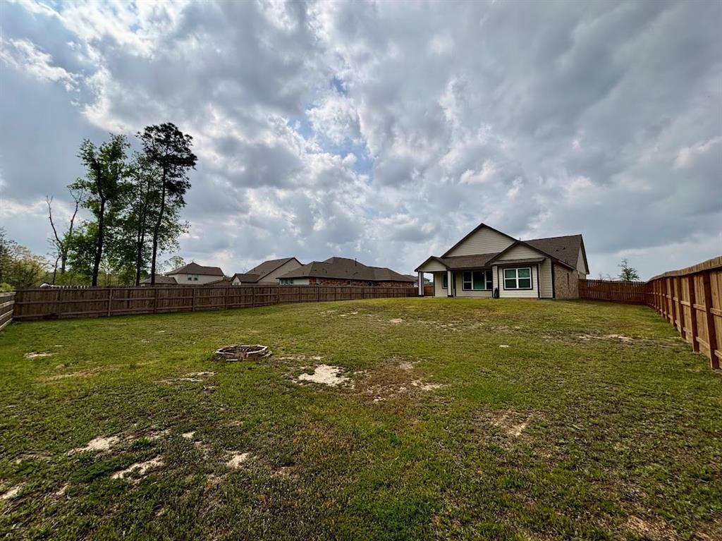 6014 Hazel Place Drive, Conroe, Texas image 40
