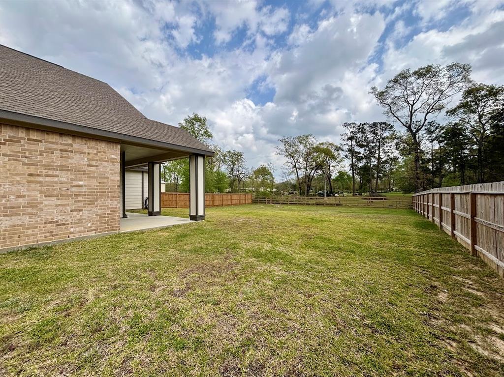 6014 Hazel Place Drive, Conroe, Texas image 34