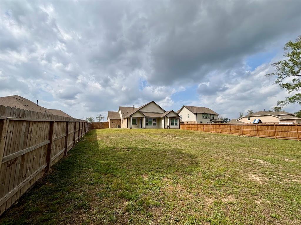 6014 Hazel Place Drive, Conroe, Texas image 42