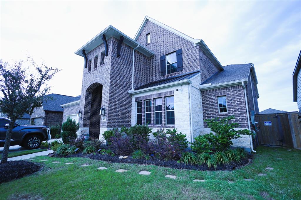 2207 Windmill Palm Drive, Brookshire, Texas image 1