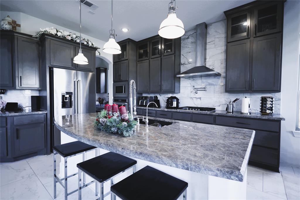 2207 Windmill Palm Drive, Brookshire, Texas image 12
