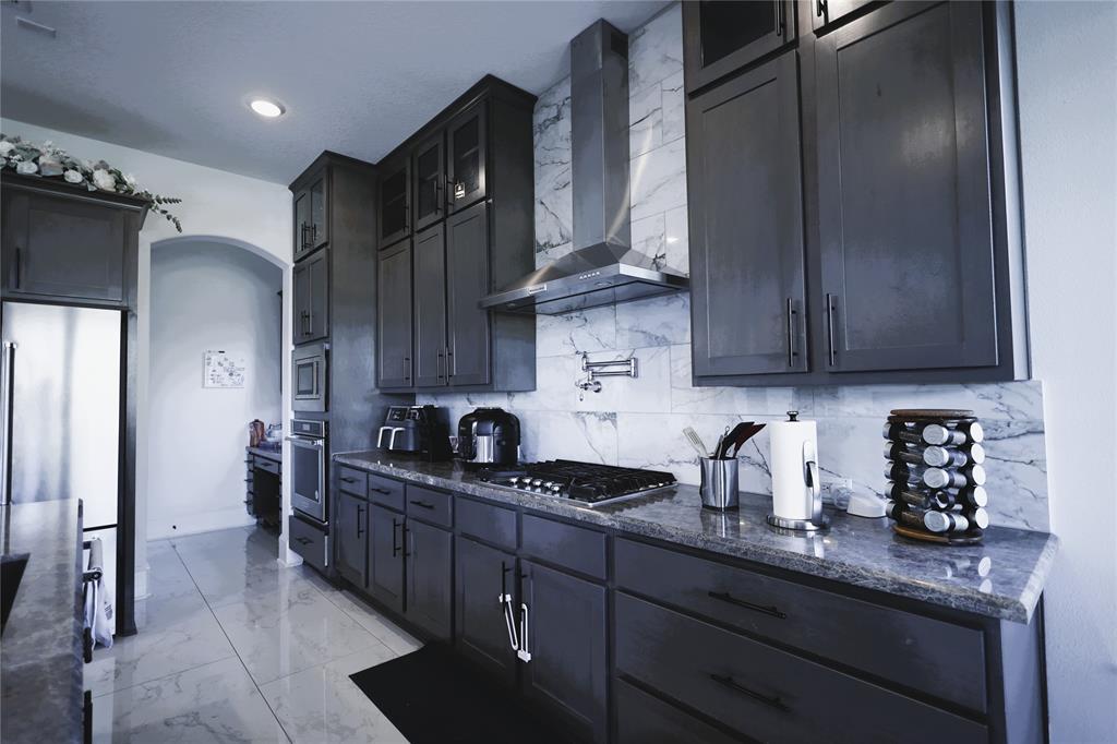 2207 Windmill Palm Drive, Brookshire, Texas image 14