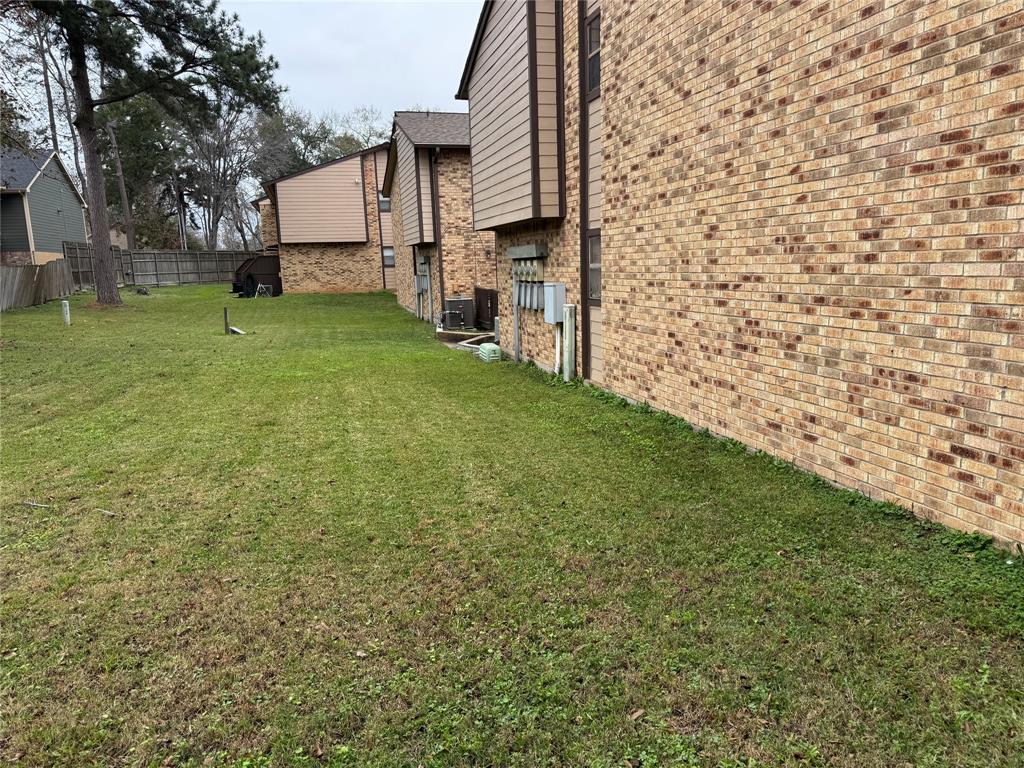 2521 Crosstimbers Street #D1, Huntsville, Texas image 24