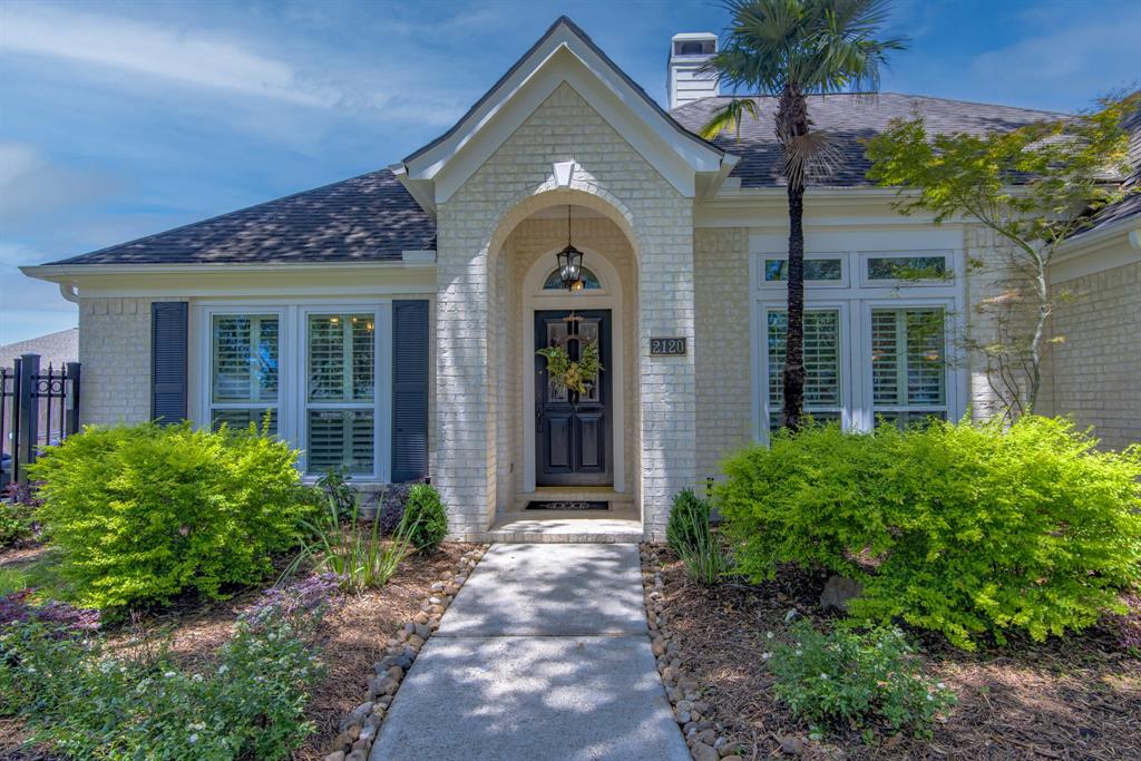 2120 Barrington Pointe Drive, League City, Texas image 4