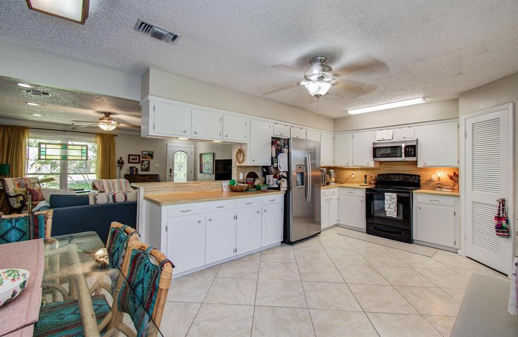12211 3rd Street, Santa Fe, Texas image 2