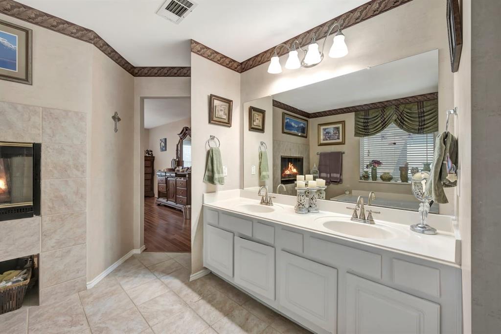 4851 Timber Path Drive, Humble, Texas image 19