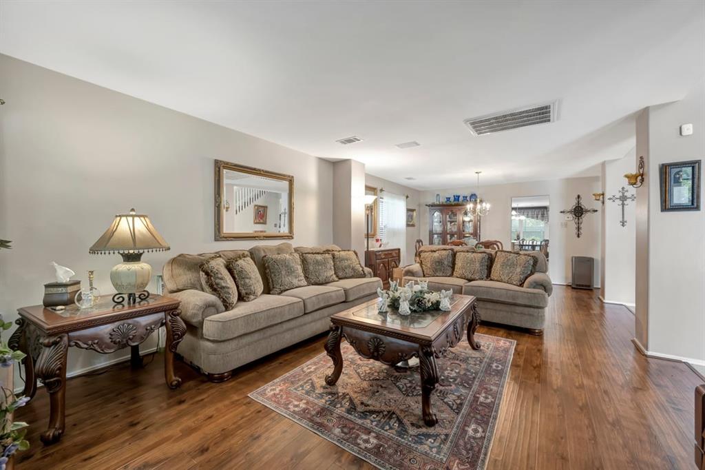 4851 Timber Path Drive, Humble, Texas image 6