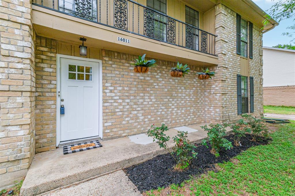 16011 Southampton Drive, Spring, Texas image 3
