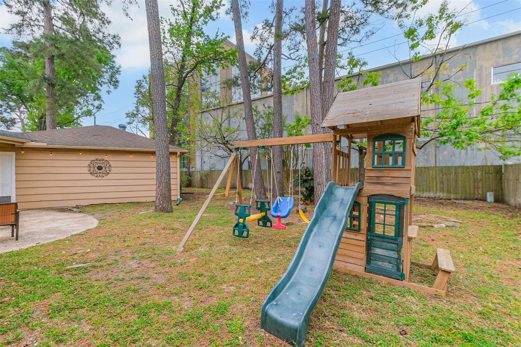 16011 Southampton Drive, Spring, Texas image 35