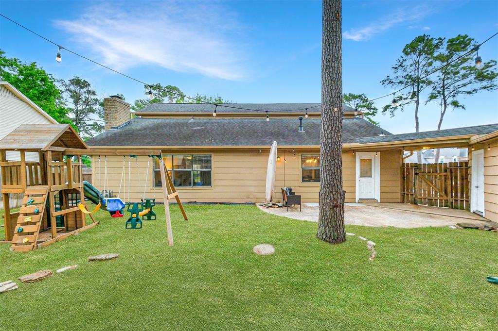 16011 Southampton Drive, Spring, Texas image 36