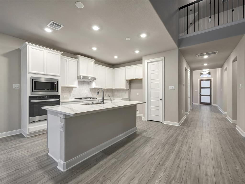 332 Willow Sage Court, Montgomery, Texas image 3