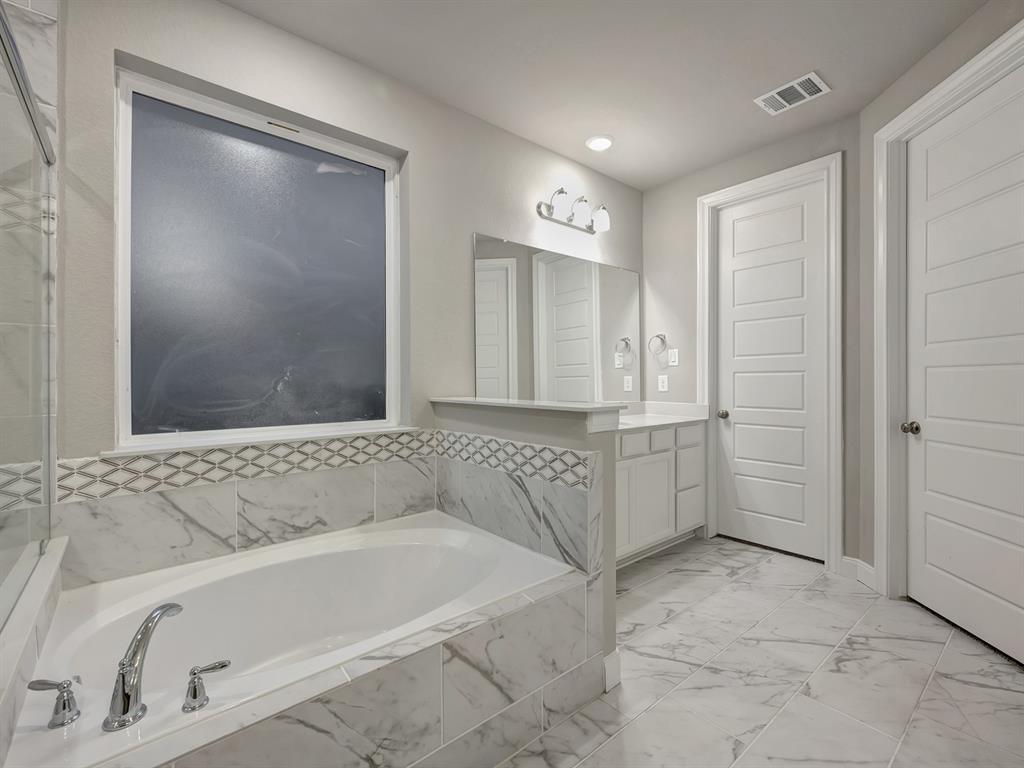 332 Willow Sage Court, Montgomery, Texas image 20