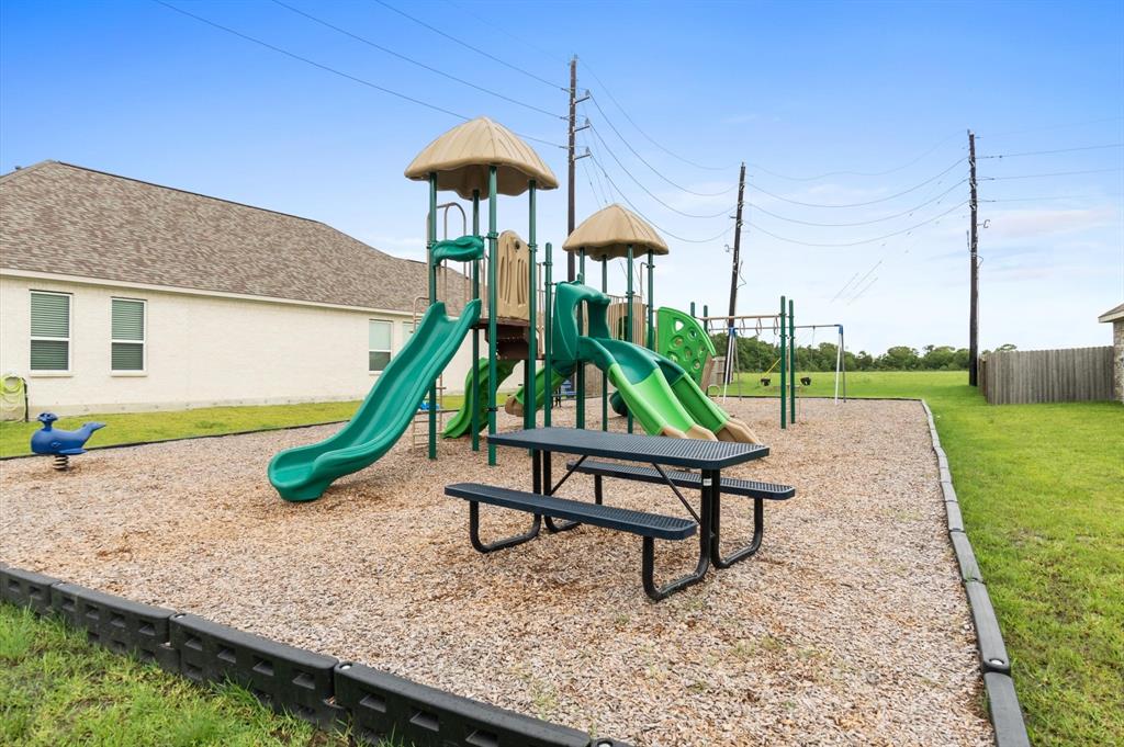 14227 Angelina Drive, Baytown, Texas image 37