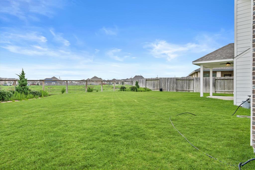 14227 Angelina Drive, Baytown, Texas image 30