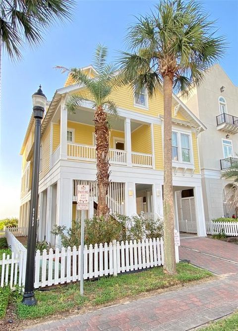 Single Family Residence in Galveston TX 1757 Seaside Drive.jpg