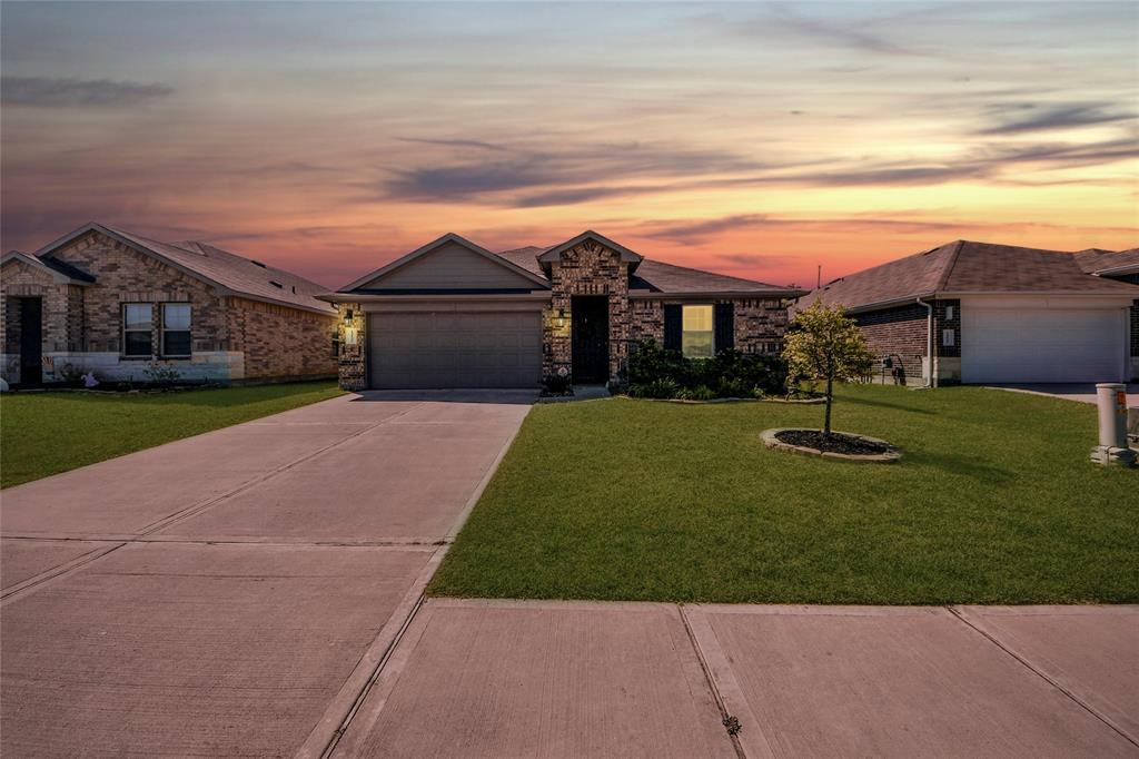 14133 Sharktooth Hill Lane, Conroe, Texas image 1