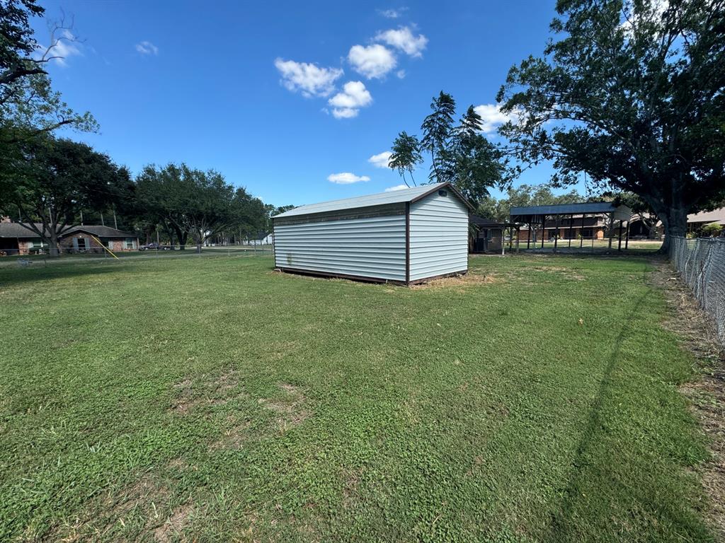 412 Elm Street, Hungerford, Texas image 9