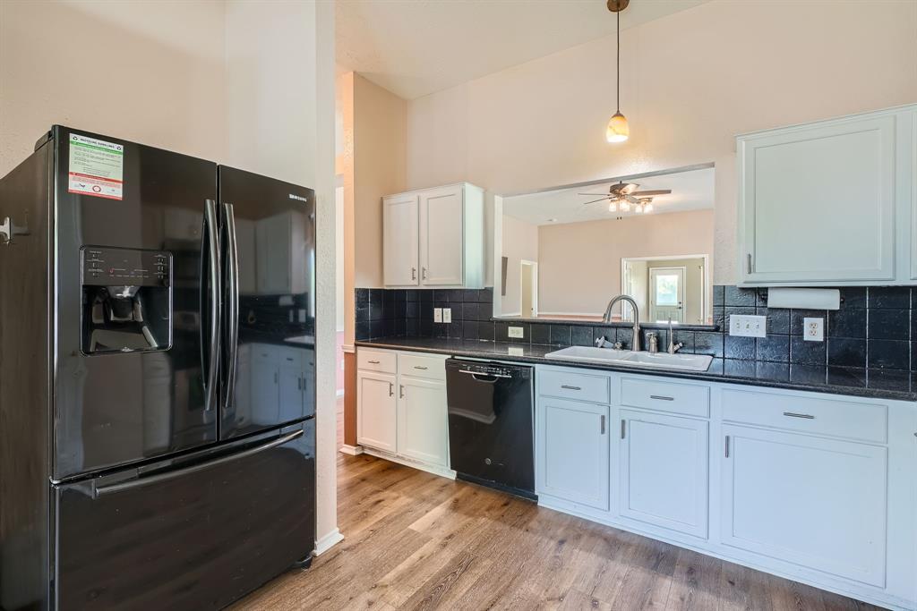 3256 Berzin Court, Katy, Texas image 9