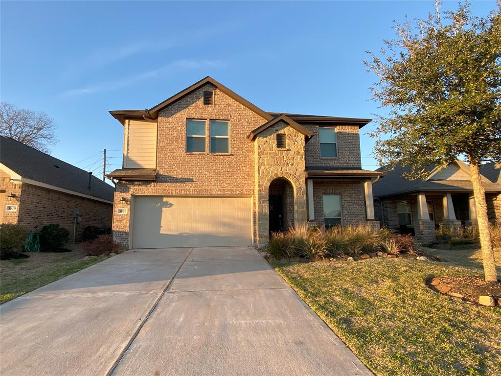 3823 Singing Flower Lane, Richmond, Texas image 2