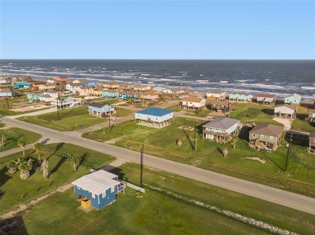 512 Surf Drive, Freeport, Texas image 3
