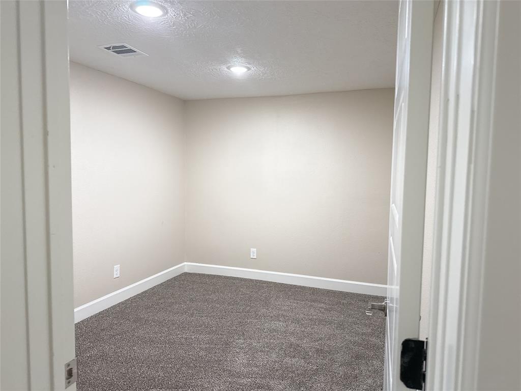 211 S Cleveland Avenue, Cleveland, Texas image 14