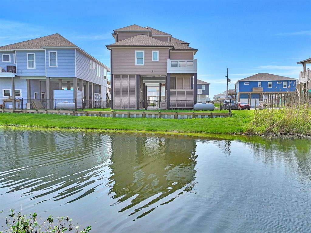 1983 Royalville Court, Crystal Beach, Texas image 13