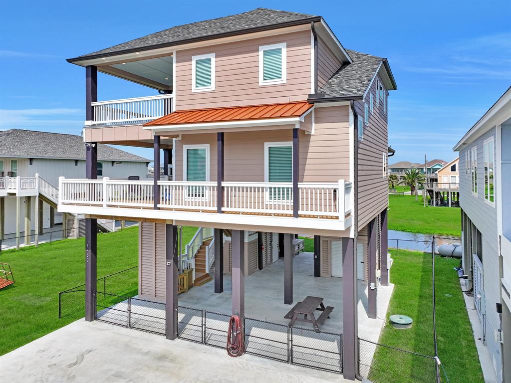 1983 Royalville Court, Crystal Beach, Texas image 2