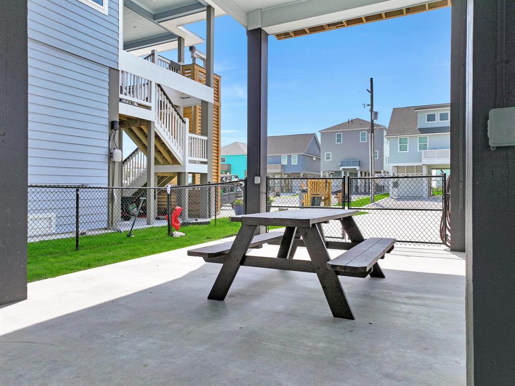 1983 Royalville Court, Crystal Beach, Texas image 18